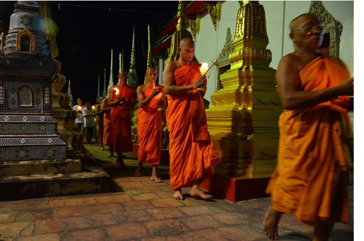 phuket-language-school-patong-buddhist-monks