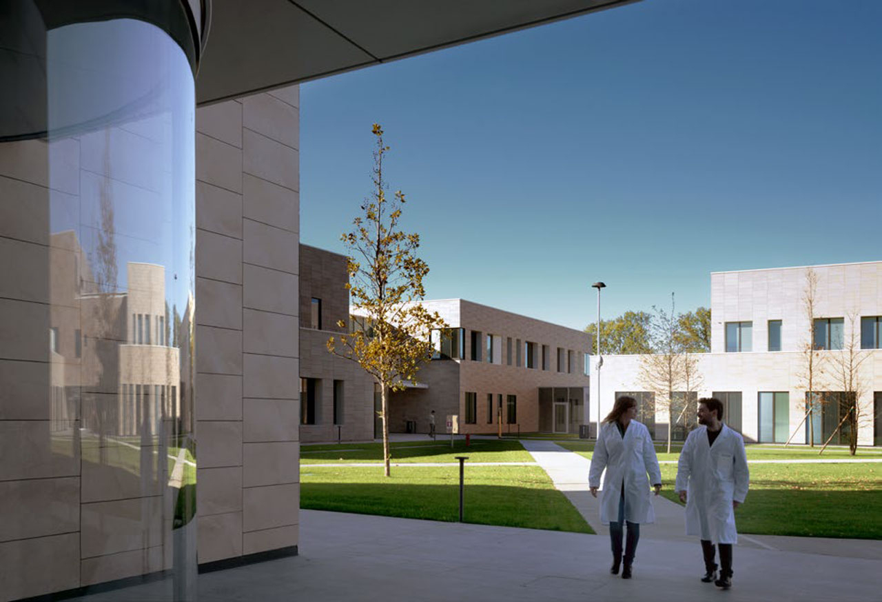 humanitas university campus