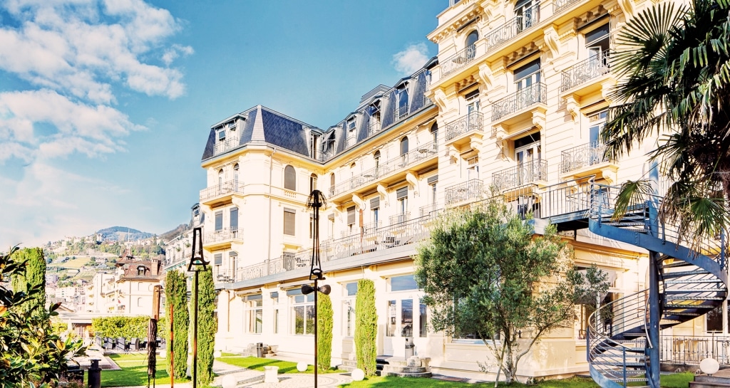 HIM - Business School