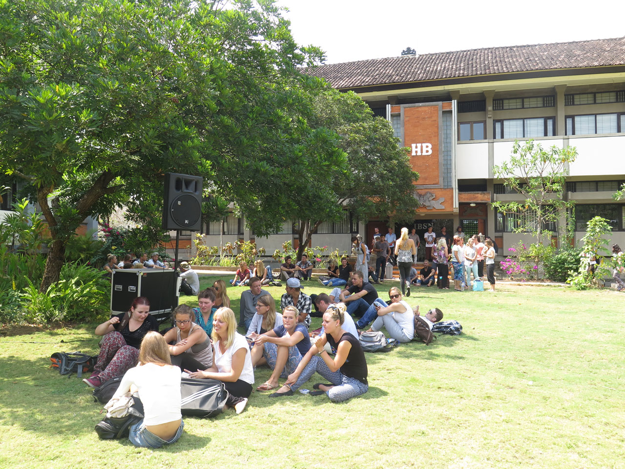  studera på bali indonesien udayana university