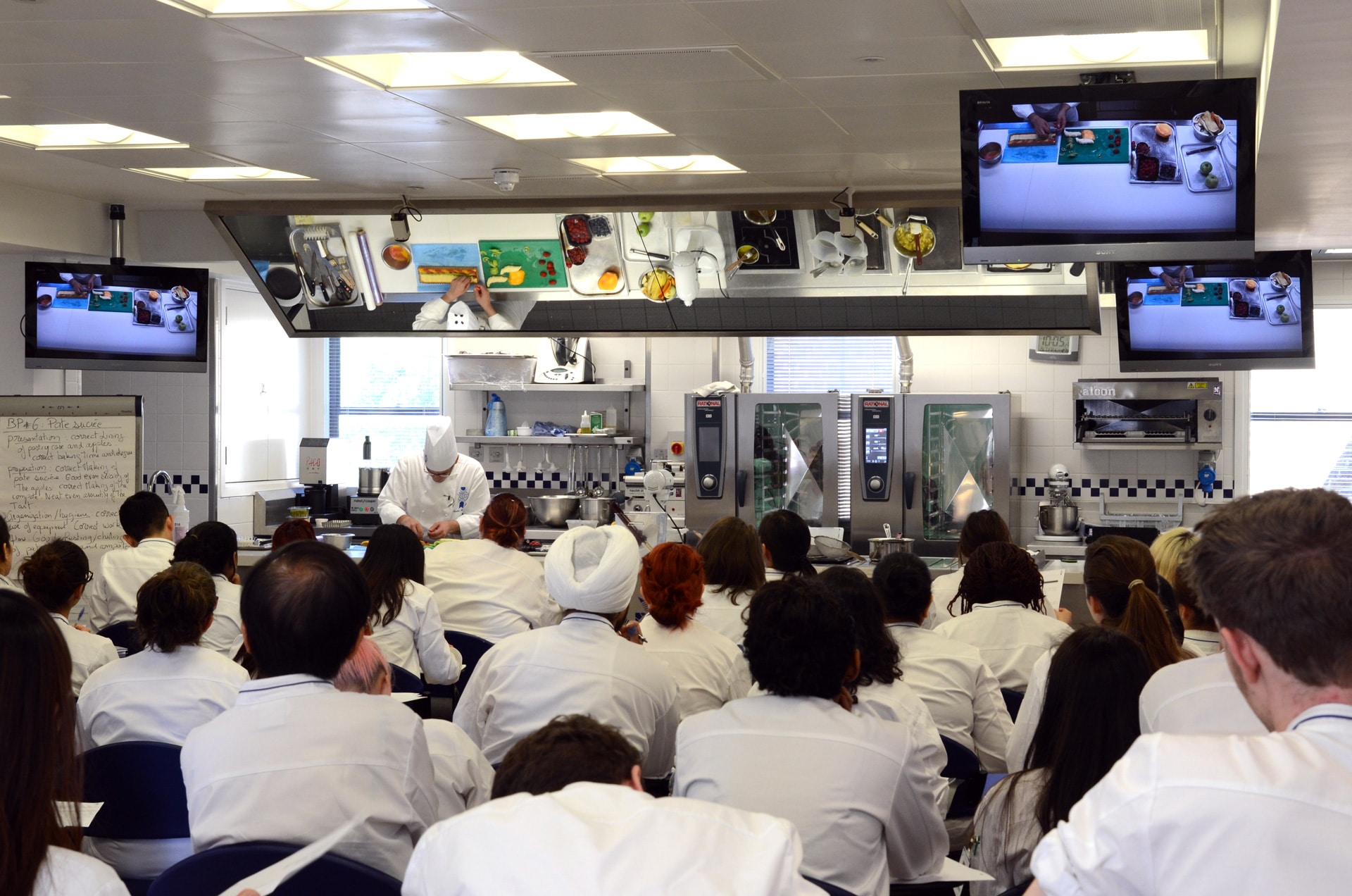 kockutbildning utomlands paris  le cordon bleu