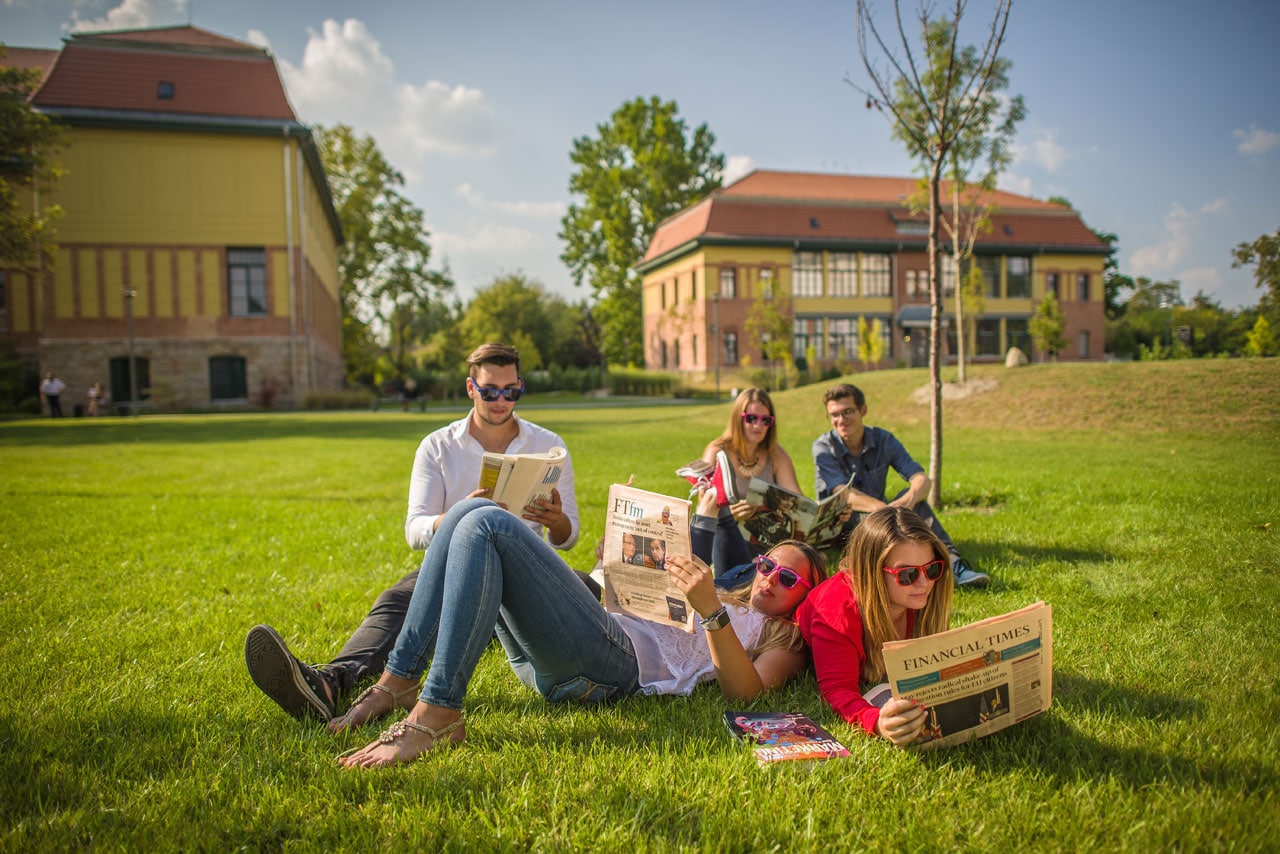 studera business och företagsekonomi ungern budapest