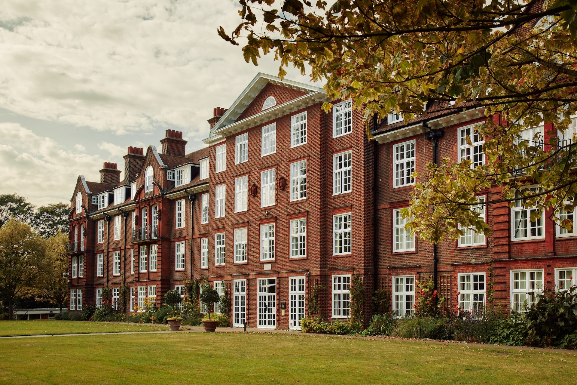 regents university london